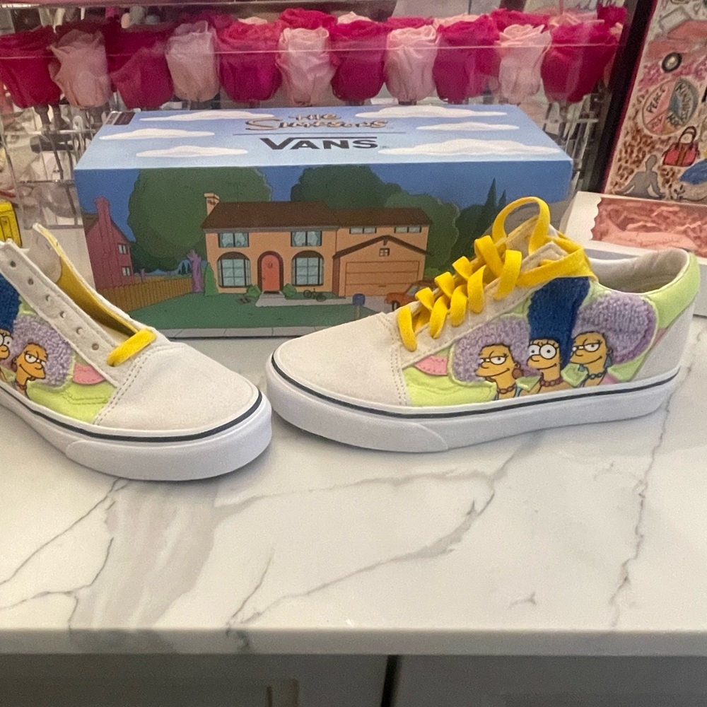 New in box Simpson edition size 7